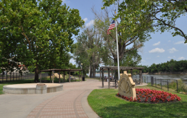 Walking trail along the Missouri River at Leavenworth Landing Park